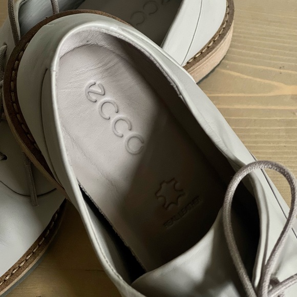 Ecco suede loafers. - Picture 2 of 4